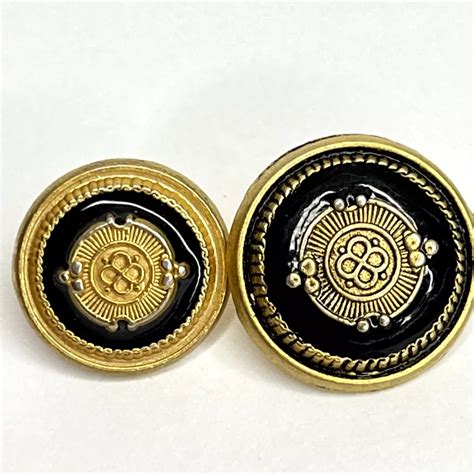 how to identify chanel buttons.